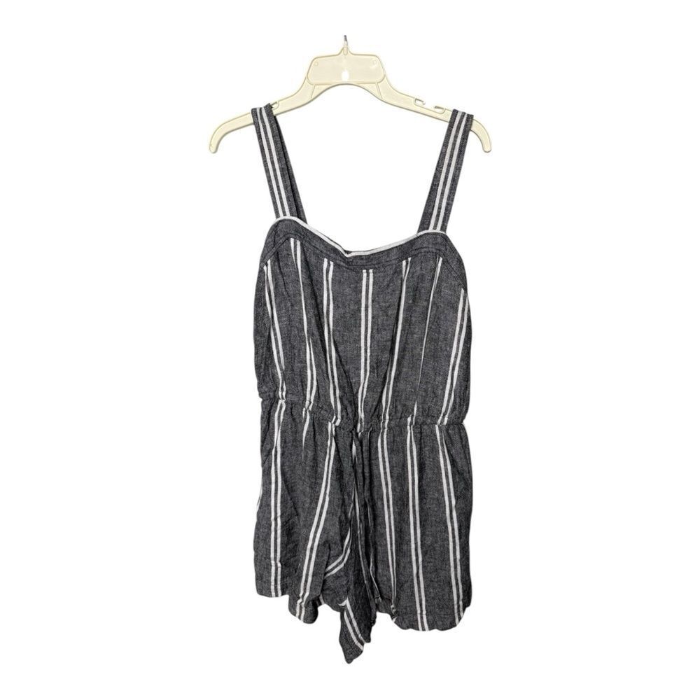 GAP gray and white striped romper. Size Medium linen blend - Picture 3 of 11